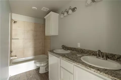 408 Grove St, Perry, OK 73077 photo 8