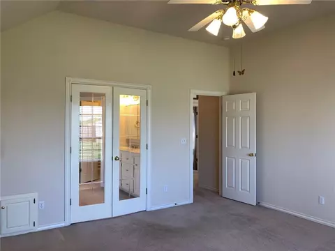 2821 Edgewater Ct, Norman, OK 73071 photo 12