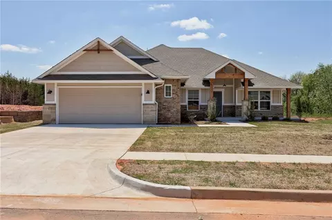 1008 Azalea Farm Rd, Noble, OK 73068