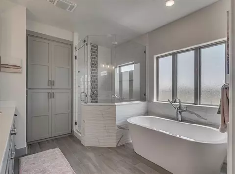 4100 Coronado Dr, Moore, OK 73160 photo 2