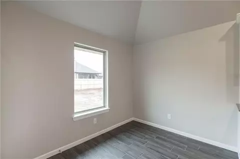 2913 Warwick Way, Moore, OK 73160 photo 9