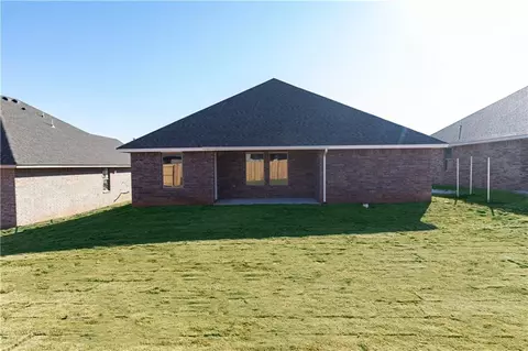 2913 Warwick Way, Moore, OK 73160 photo 23