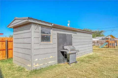 1068 Dill St, Altus, OK 73521 photo 35