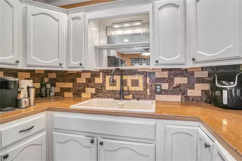 1068 Dill St, Altus, OK 73521 photo 8