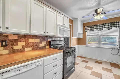 1068 Dill St, Altus, OK 73521 photo 9