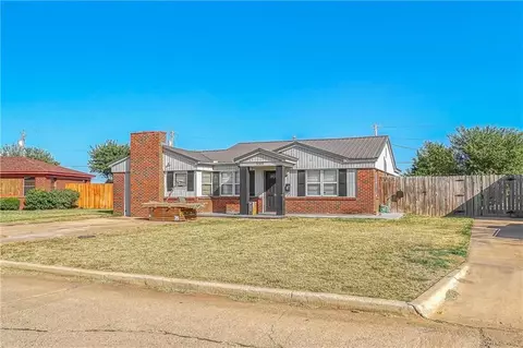 1068 Dill St, Altus, OK 73521 photo 1
