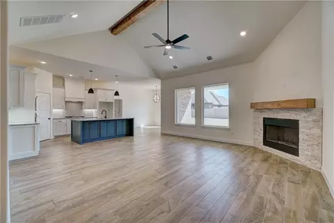 13520 NW 3rd St, Yukon, OK 73099