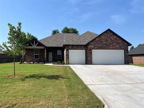619 Travis Ln, Okarche, OK 73762