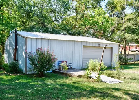 1601 E Main St, Shawnee, OK 74801 photo 2