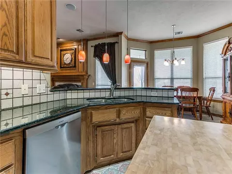 813 Grandview Rd, Tuttle, OK 73089 photo 8