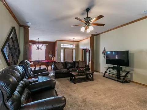 813 Grandview Rd, Tuttle, OK 73089 photo 4