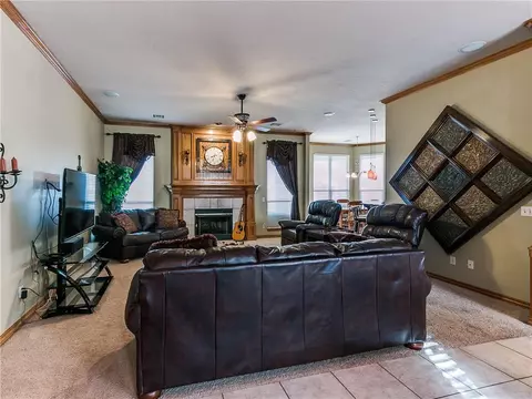 813 Grandview Rd, Tuttle, OK 73089 photo 2