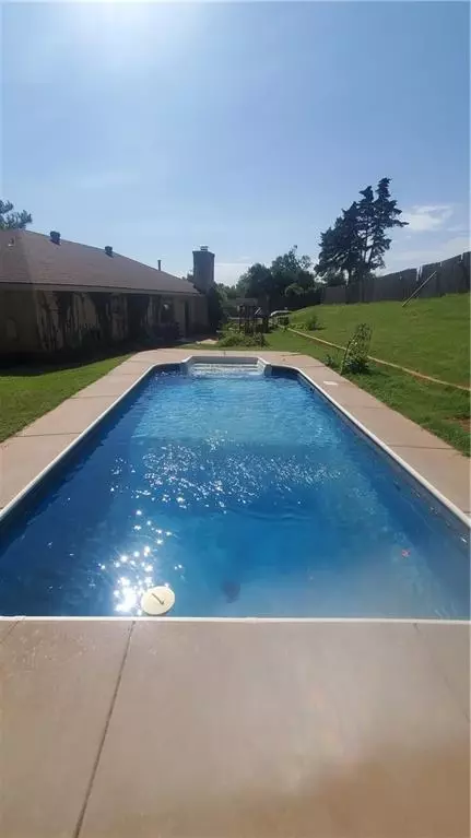 1002 Walnut Ct, Guthrie, OK 73044 photo 3