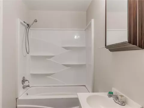 614 E Washington St, Tecumseh, OK 74873 photo 9