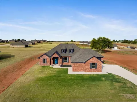 910 Red Rock Rd, Blanchard, OK 73010
