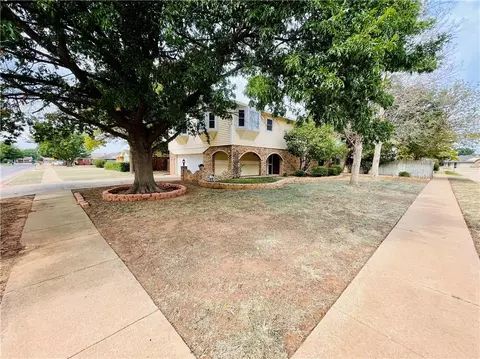 501 Sequoyah Ln, Altus, OK 73521 photo 2