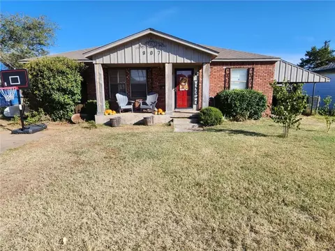 907 Loyadell St, Altus, OK 73521 photo 1