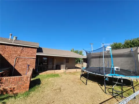 907 Loyadell St, Altus, OK 73521 photo 35