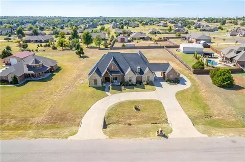 10617 Oaksplinter Ln, Oklahoma City, OK 73173