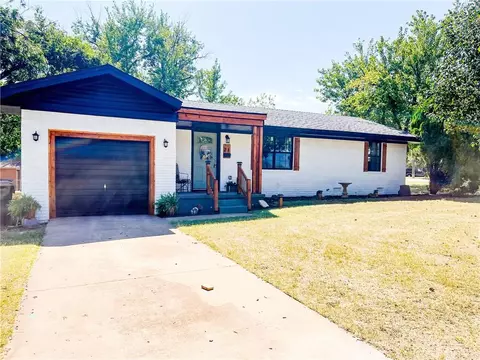 21 Highland Dr, Chickasha, OK 73018 photo 1