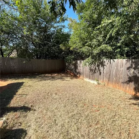 601 E 26th St, Edmond, OK 73013 photo 29