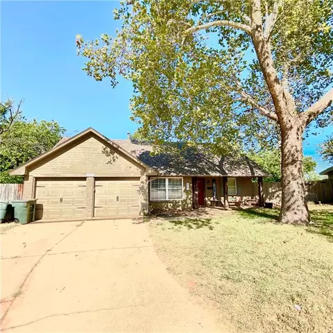 601 E 26th St, Edmond, OK 73013 photo 1