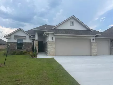 3208 Birmingham Dr, Norman, OK 73071