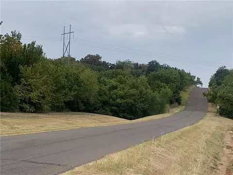 1301 E Triplett Rd, Guthrie, OK 73044 photo 13