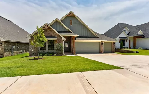 2248 Preserve Edge Dr, Edmond, OK 73034