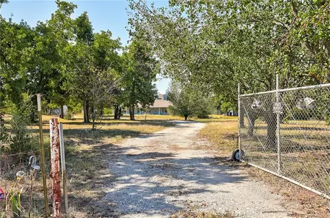 13815 S Quiet Cv, Mcloud, OK 74851 photo 9