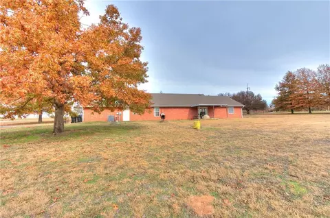 101 Tracye Dr, Mcloud, OK 74851 photo 27