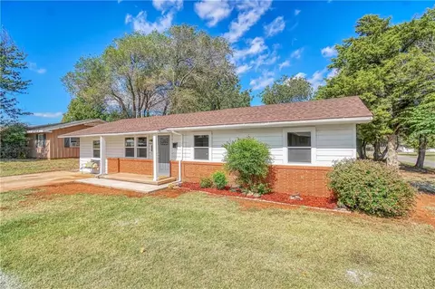 1601 W Ave B, Elk City, OK 73644