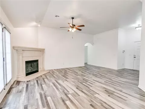 4213 Syracuse St, Moore, OK 73160 photo 12