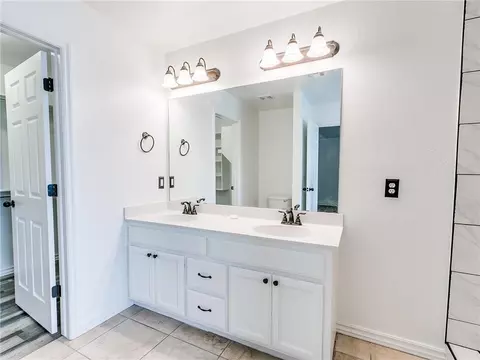 4213 Syracuse St, Moore, OK 73160 photo 25