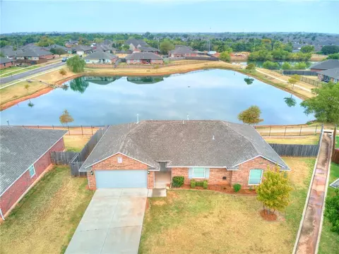 4213 Syracuse St, Moore, OK 73160 photo 6