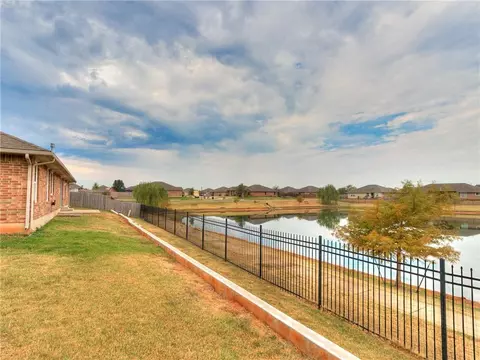 4213 Syracuse St, Moore, OK 73160 photo 4
