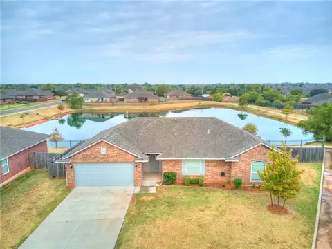 4213 Syracuse St, Moore, OK 73160 photo 5