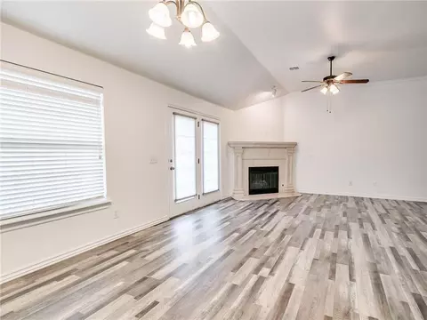 4213 Syracuse St, Moore, OK 73160 photo 15