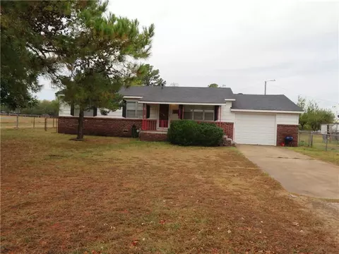 235 S 8th St, Mcloud, OK 74851 photo 1