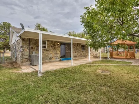 137 Folsom Dr, Mcloud, OK 74851 photo 33