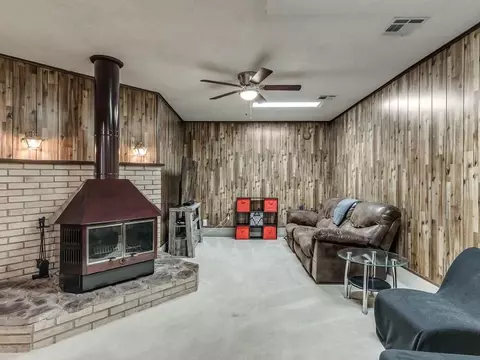 137 Folsom Dr, Mcloud, OK 74851 photo 5