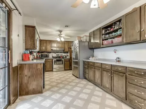 137 Folsom Dr, Mcloud, OK 74851 photo 14