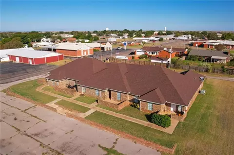 601 E Benton Ave, Sayre, OK 73662