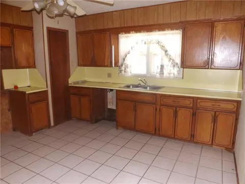 700 E Rosser St, Tipton, OK 73570 photo 3