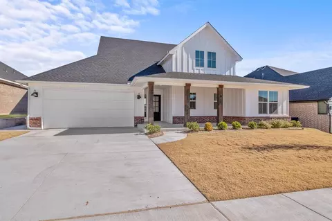 16000 Flint Dr, Moore, OK 73170 photo 2