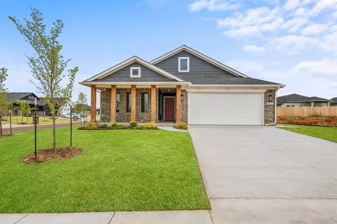 3833 NW 176th St, Edmond, OK 73012