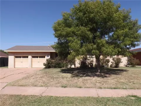 505 N Mockingbird Dr, Altus, OK 73521 photo 1