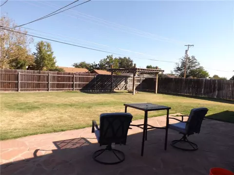 505 N Mockingbird Dr, Altus, OK 73521 photo 23