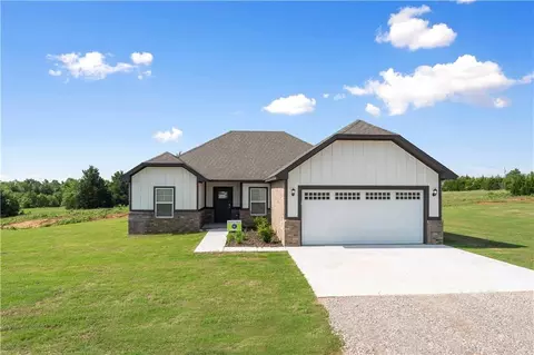 5361 Grassland Dr, Guthrie, OK 73044