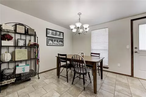 1811 SW 20th St, Moore, OK 73170 photo 11